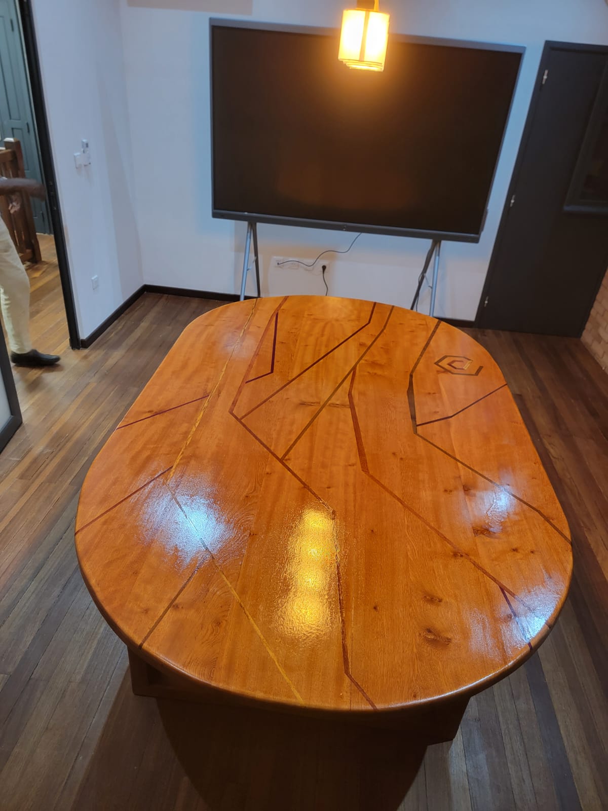 Table en bois — Sarame Art Design